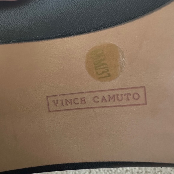 Leather classic heels - Picture 11 of 14